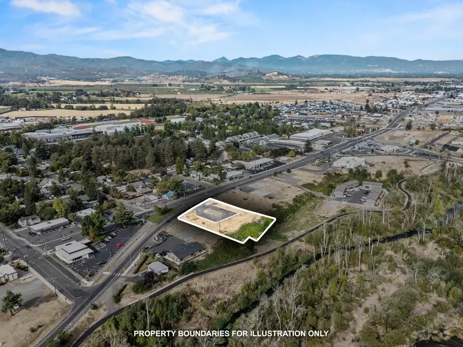 510 N Main Street, Phoenix, OR 97535 - Image #2