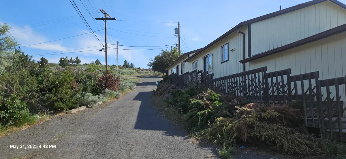 1801 Thrall, Klamath Falls, OR 97601 - Image #1