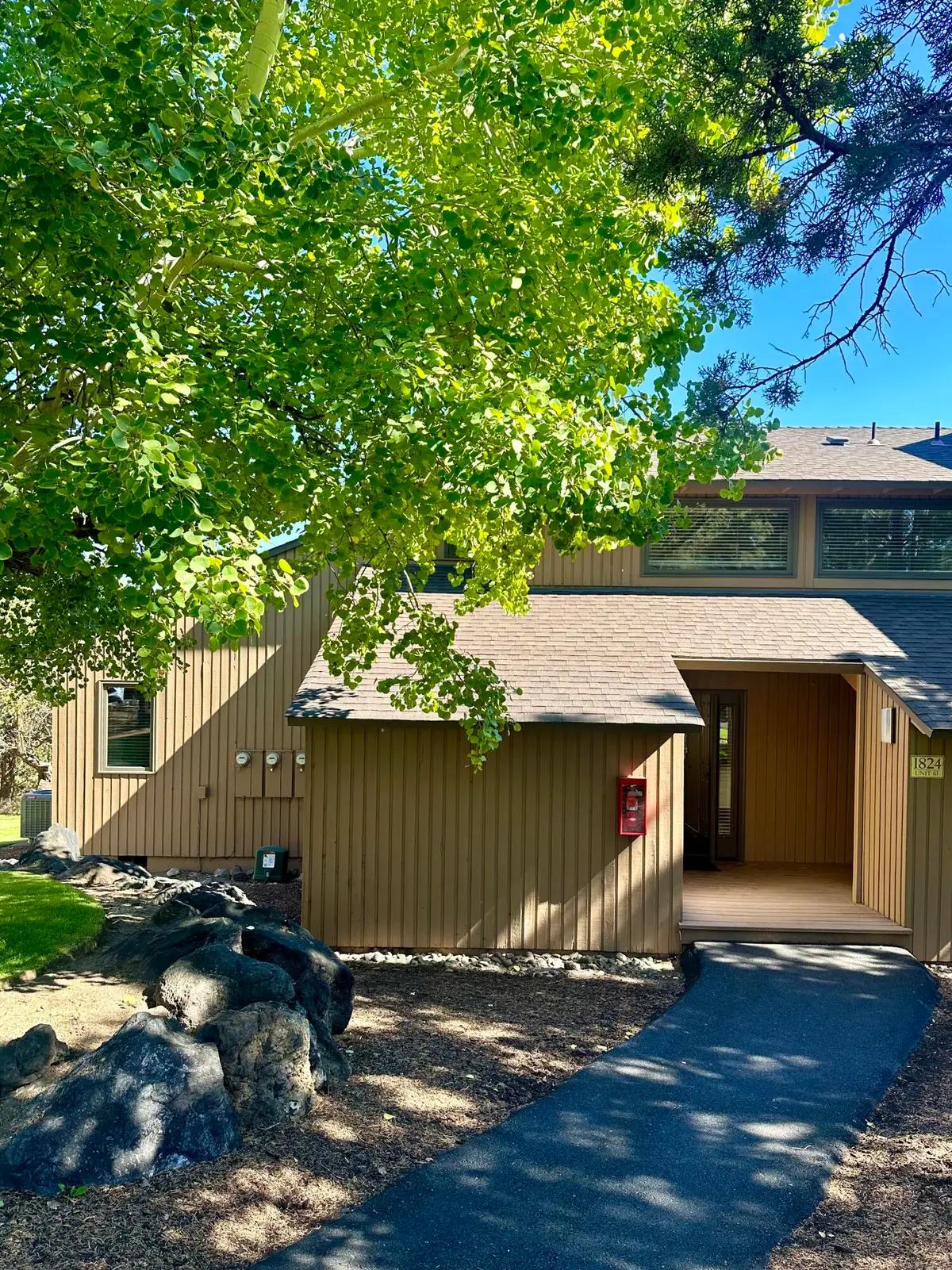 1824 Redtail Hawk, Redmond, OR 97756 - Image #1