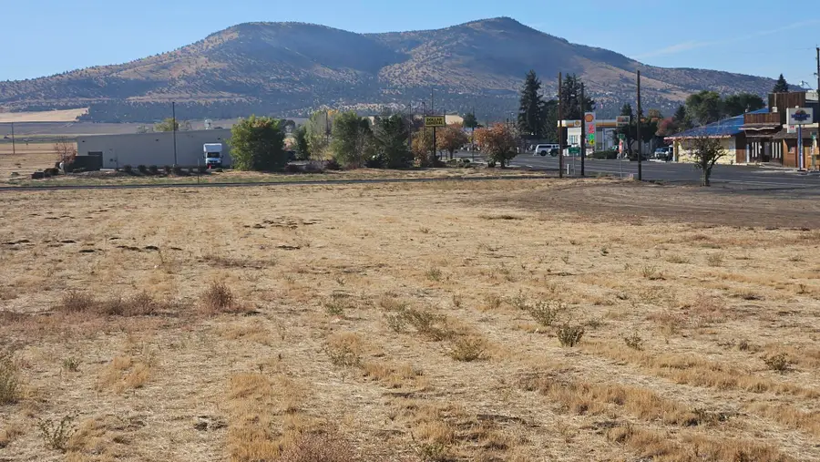 1st, Culver, OR 97734 - Image #2