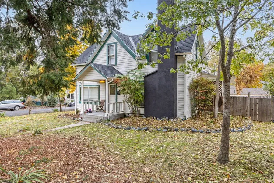 124 Morton Street, Ashland, OR 97520 - Image #2