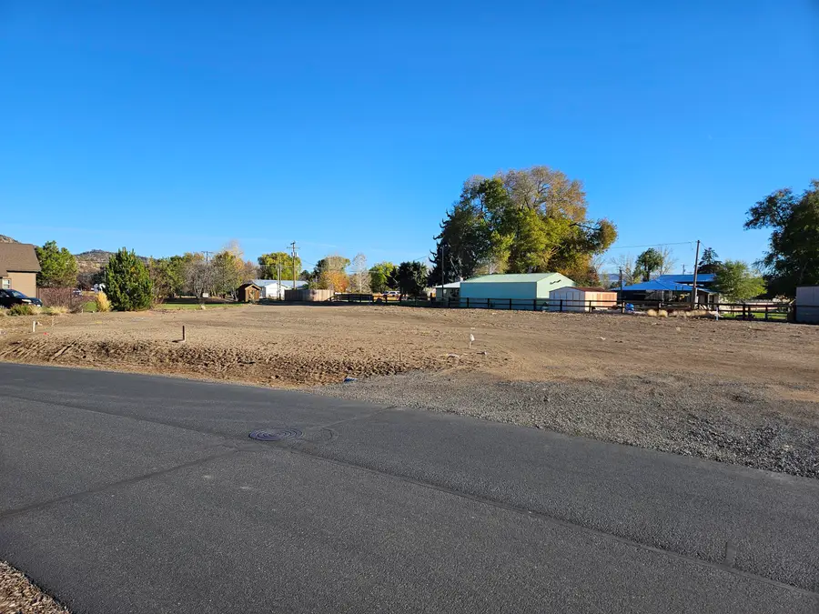 240 NW Saddle Ridge Loop #Lot 8, Prineville, OR 97754 - Image #2