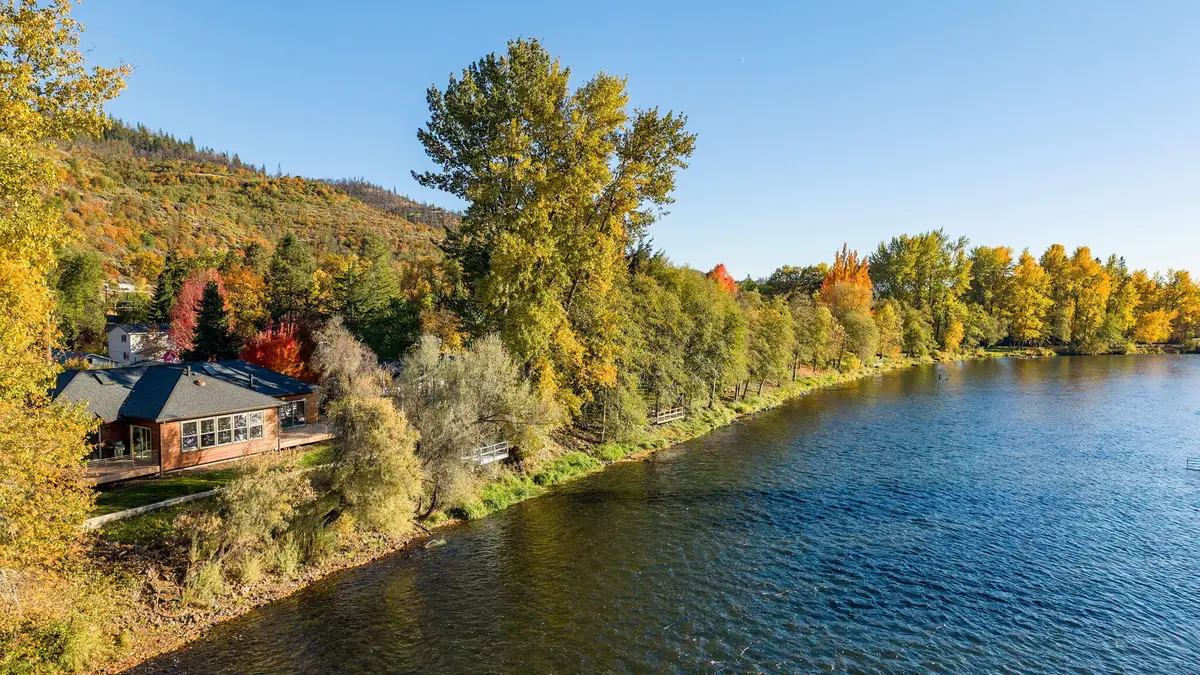 20413 Hwy 62, Shady Cove, OR 97539 - Image #1