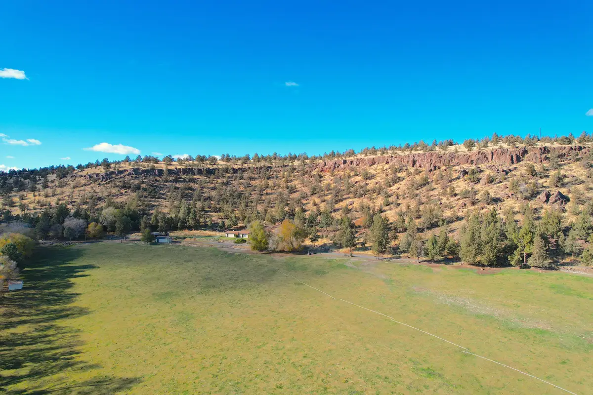 905 NE Barnes Road, Prineville, OR 97754 - Image #1