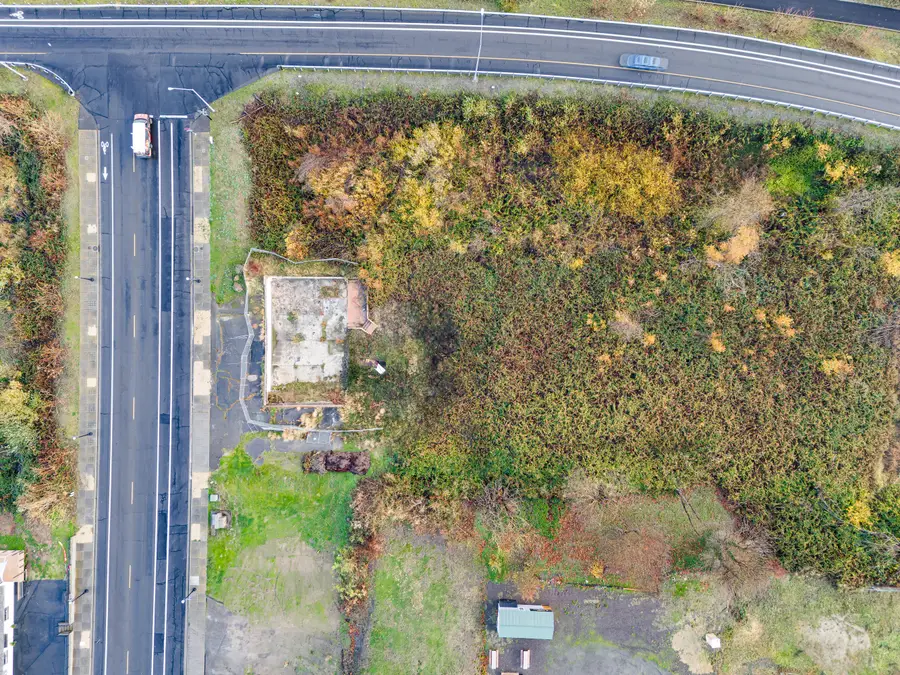 111 E 1st, Phoenix, OR 97535 - Image #3