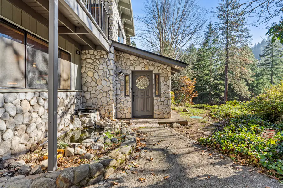 1938 Lower Wolf Creek Road, Wolf Creek, OR 97497 - Image #2