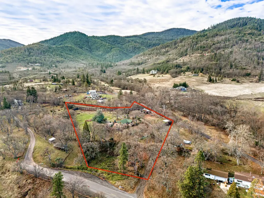 4260 Clayton Road, Ashland, OR 97520 - Image #3