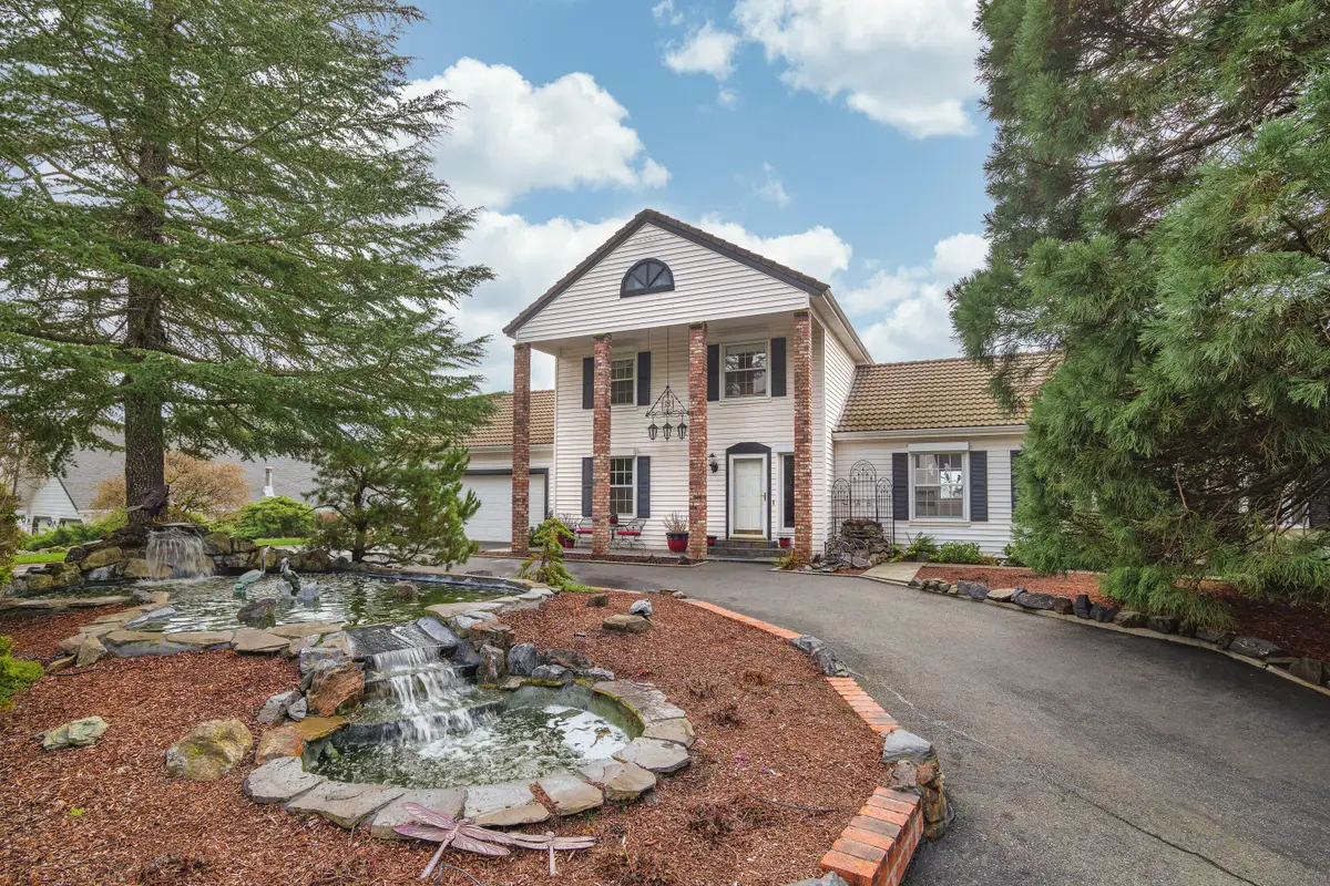 575 Country Aire, Grants Pass, OR 97526 - Image #1