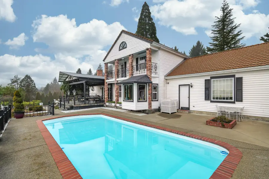 575 Country Aire, Grants Pass, OR 97526 - Image #3