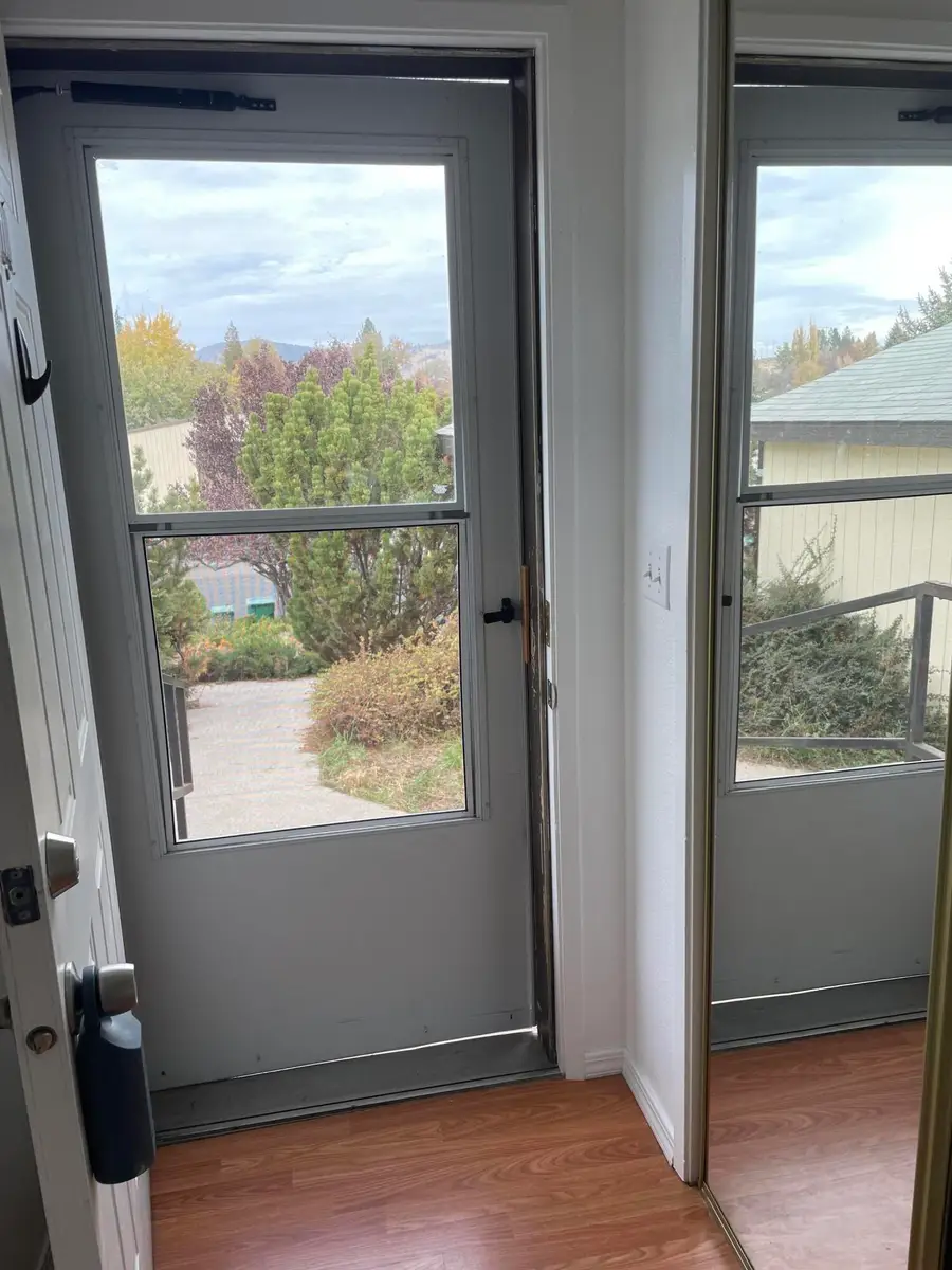 2002 California, Klamath Falls, OR 97601 - Image #3