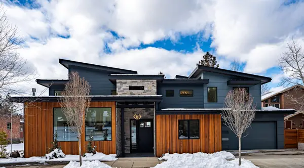 2 NW Hood, Bend, OR 97703