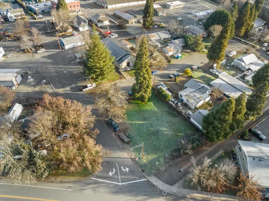 202 Arbor Street, Rogue River, OR 97537 - Image #2