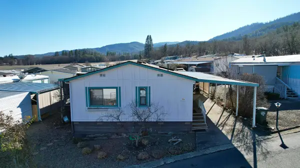 8401 Old Stage, Central Point, OR 97502