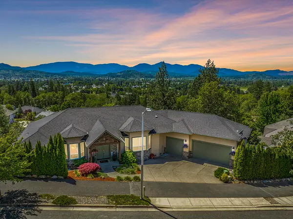 1893 NW Sunview, Grants Pass, OR 97526
