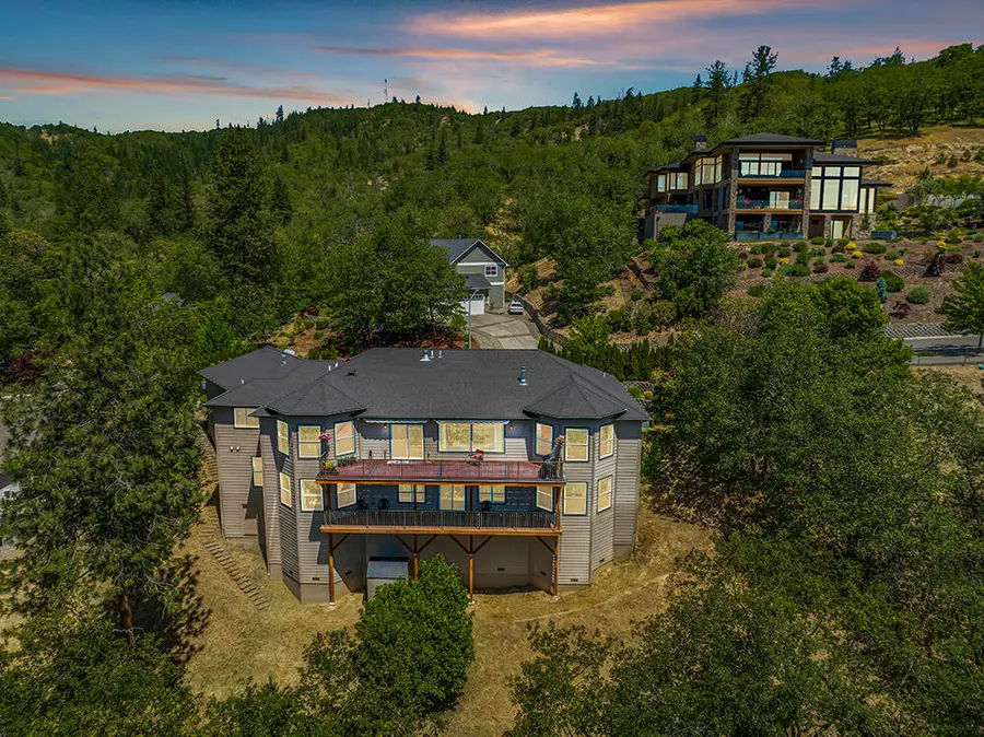 1893 NW Sunview, Grants Pass, OR 97526 - Image #2