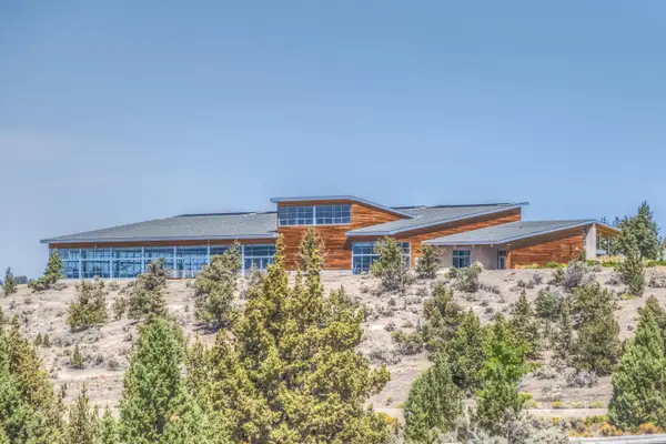 SE Fescue, Madras, OR 97741