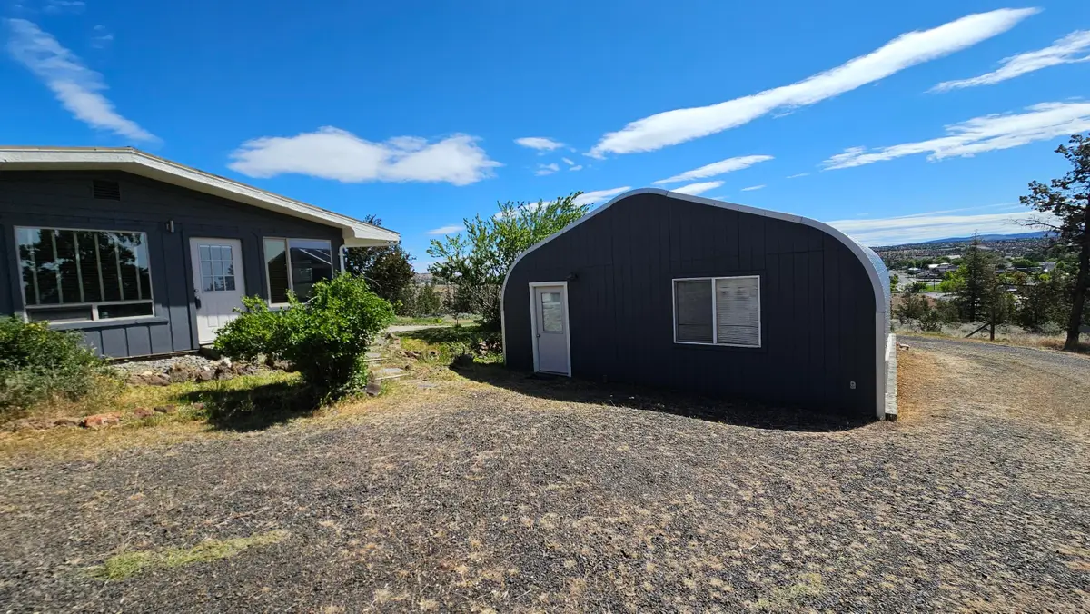 303 NW Poplar Street, Madras, OR 97741 - #1