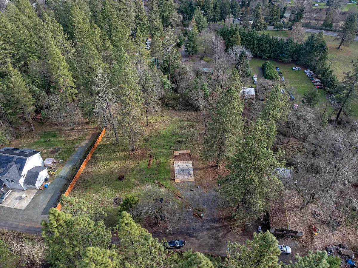 1329 W Evans Creek, Rogue River, OR 97537 - Image #1