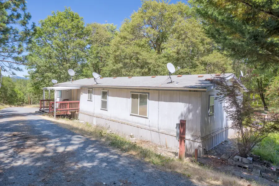 10517 Lower River, Grants Pass, OR 97526 - Image #2