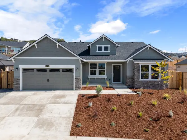 2752 Pronghorn, Medford, OR 97504