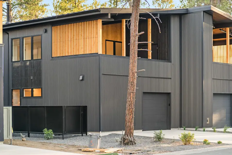 595 N Pine, Sisters, OR 97759 - Image #2