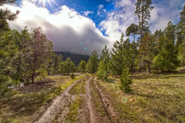 104 Jump Off Joe Creek, Grants Pass, OR 97526