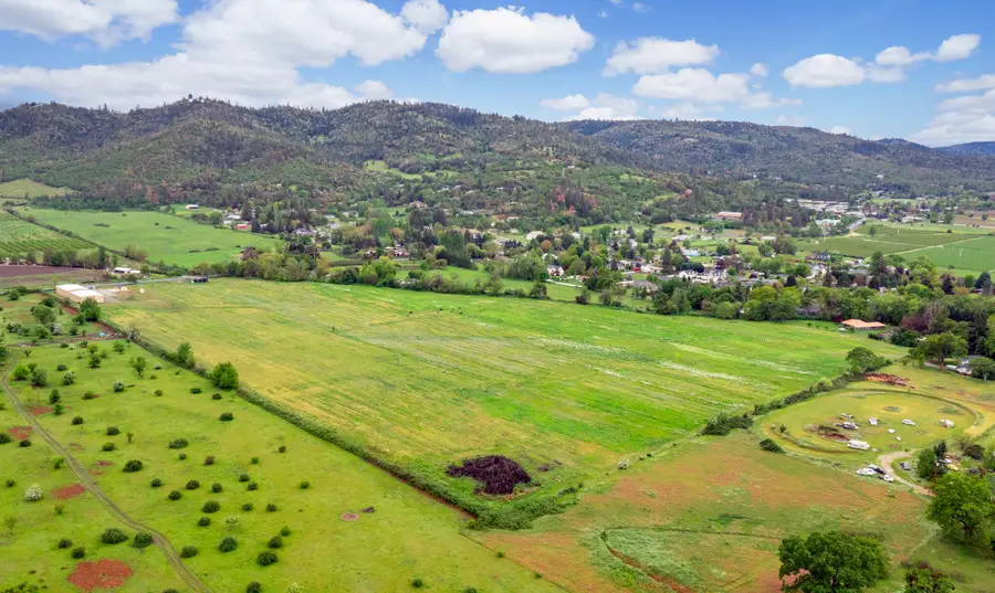 Address Withheld By Seller, Medford, OR 97501 - Image #3