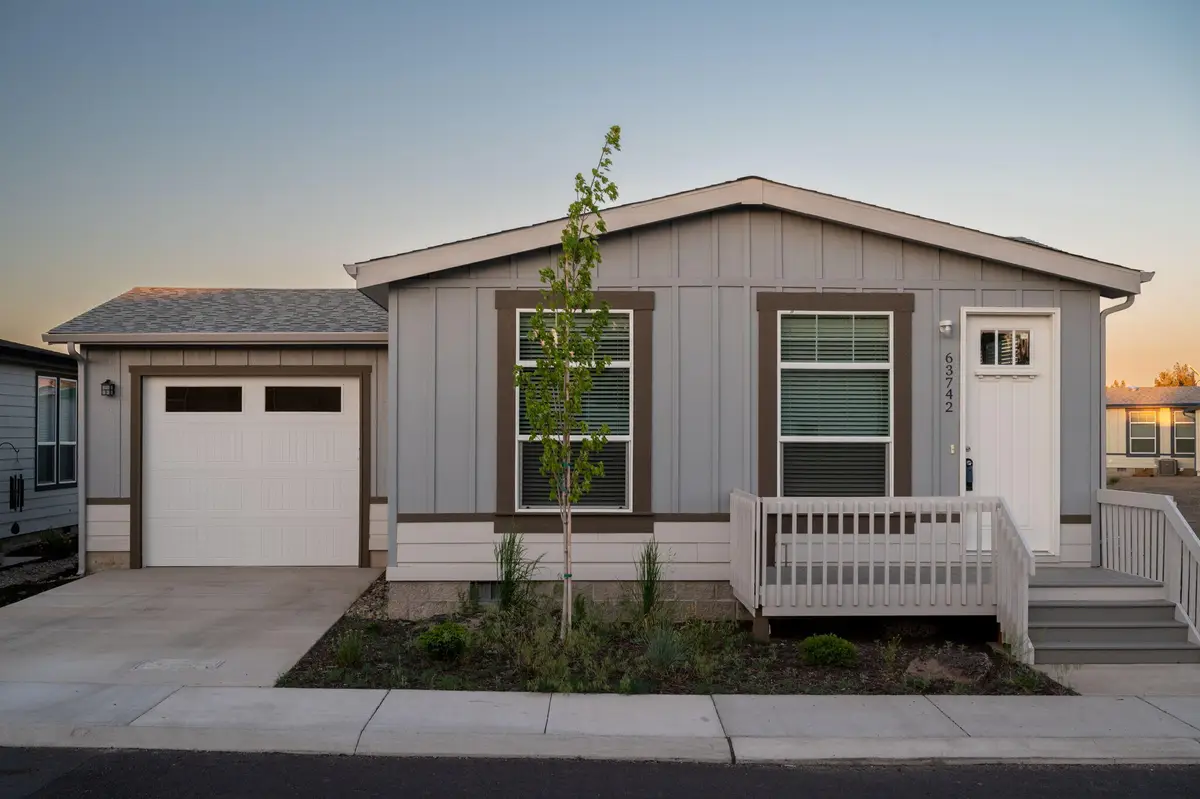 63742 Pavillion, Bend, OR 97701 - Image #1