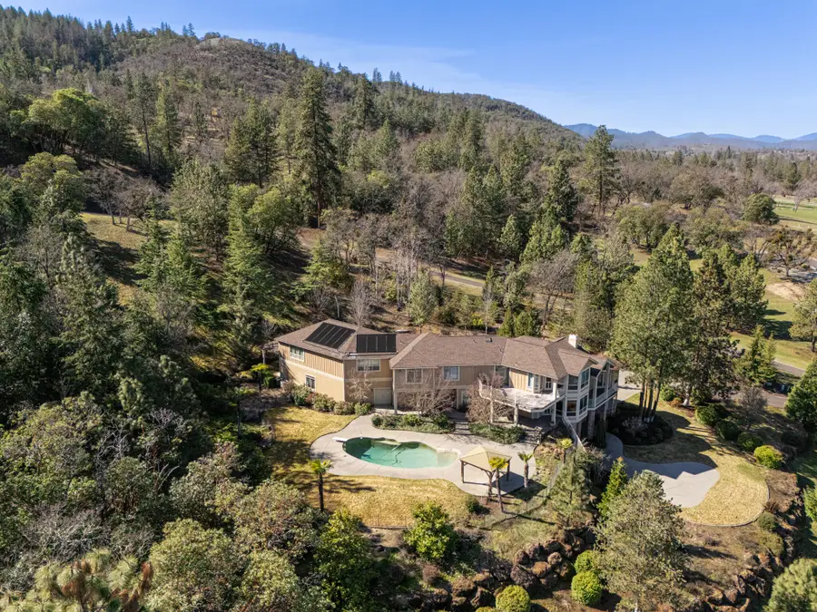 4459 Old Stage, Central Point, OR 97502 - Image #2