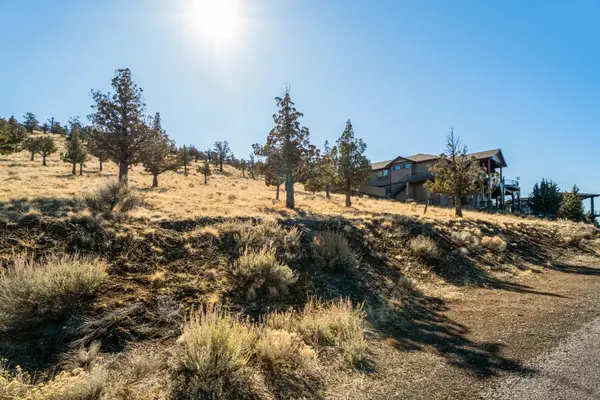 904 Highland View, Redmond, OR 97756