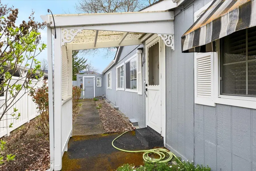 4624 S Pacific Highway #61, Phoenix, OR 97535 - Image #2