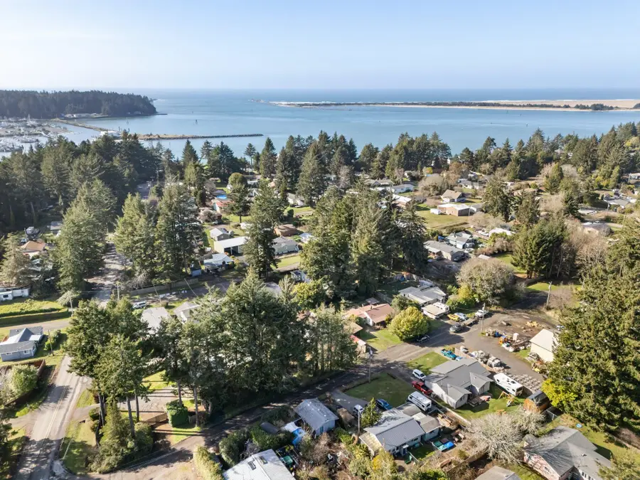 63528 S Olive, Coos Bay, OR 97420 - Image #2
