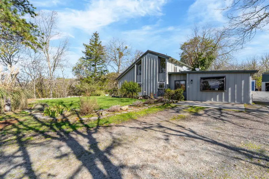 346 Melissa Lane, Grants Pass, OR 97526 - Image #2