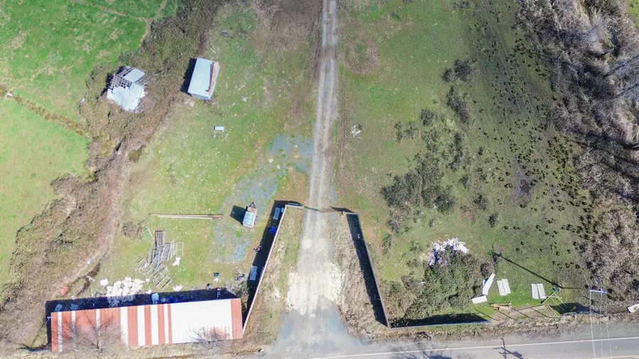 2131 White Schoolhouse, Cave Junction, OR 97523 - Image #3