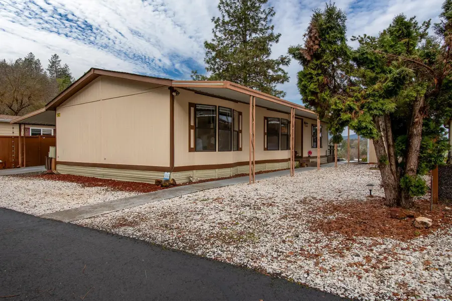 3955 S Stage, Medford, OR 97501 - Image #2