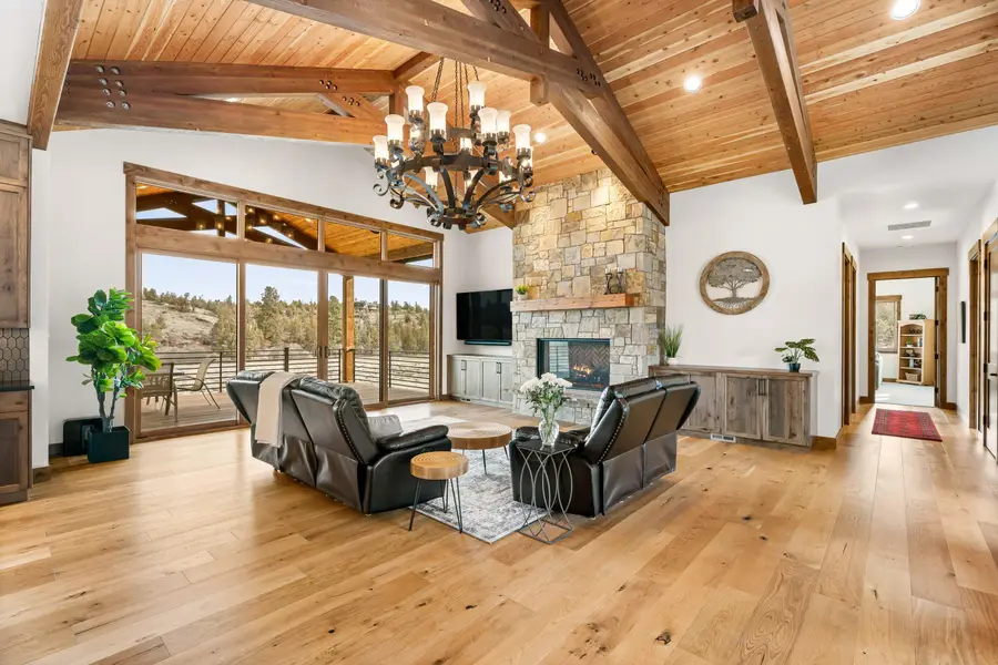 20334 Arrowhead, Bend, OR 97703 - Image #2