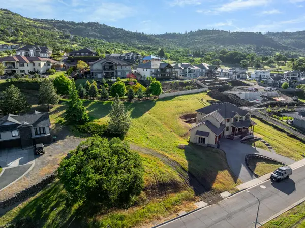 5626 Fallbrook, Medford, OR 97504