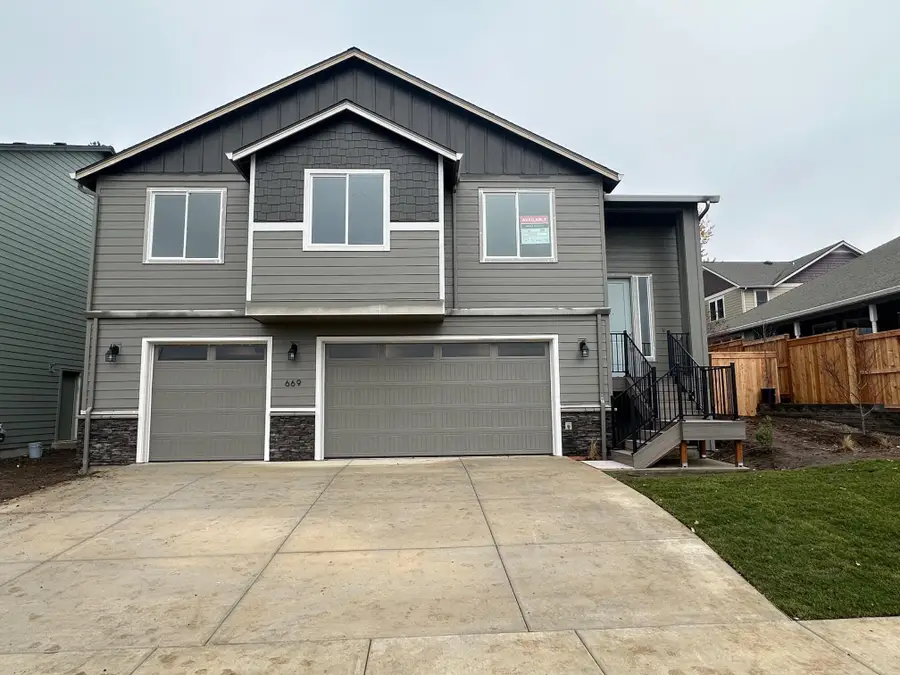 669 Old Waverly, Eagle Point, OR 97524 - Image #3