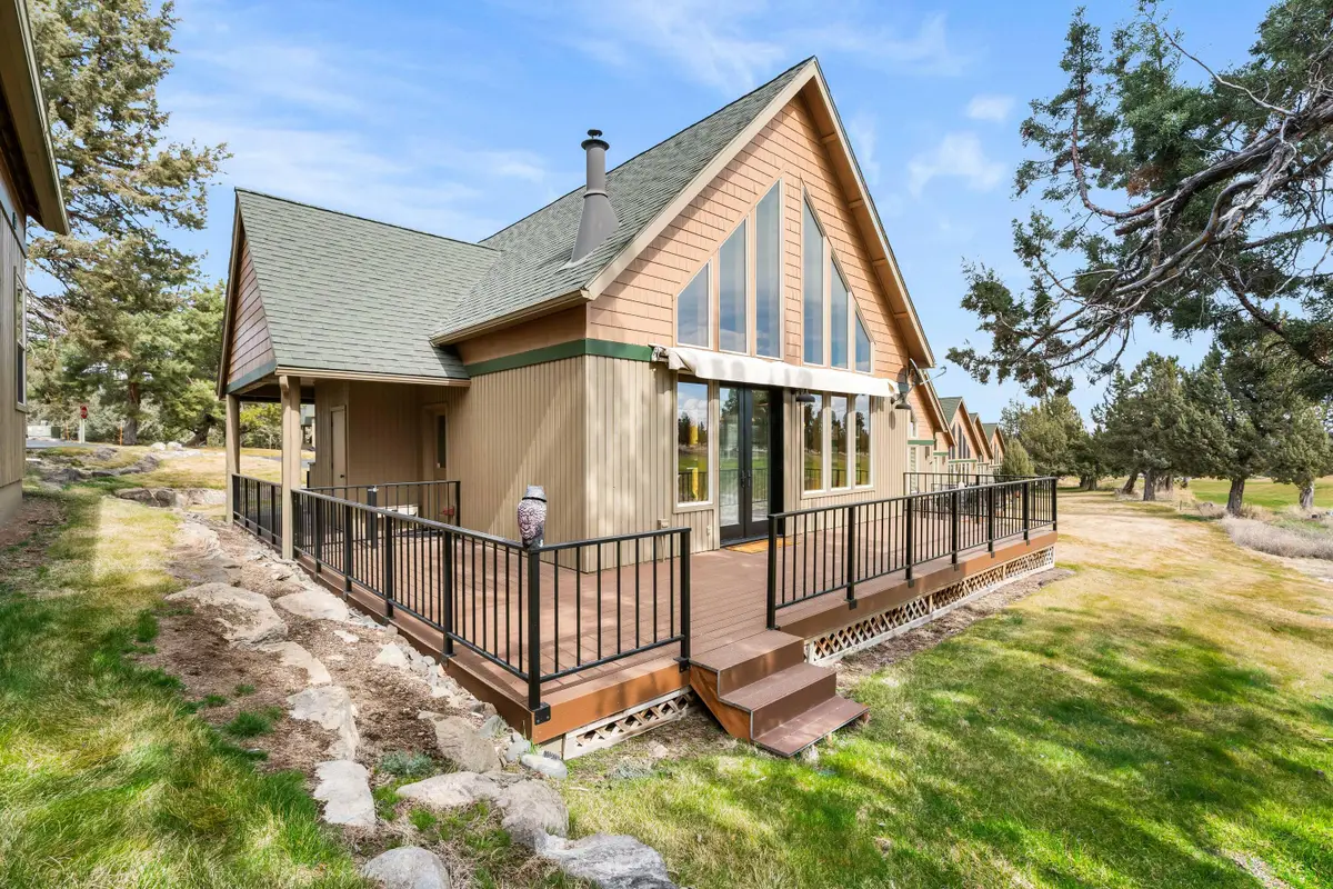 8998 Cliff Swallow, Redmond, OR 97756 - Image #1