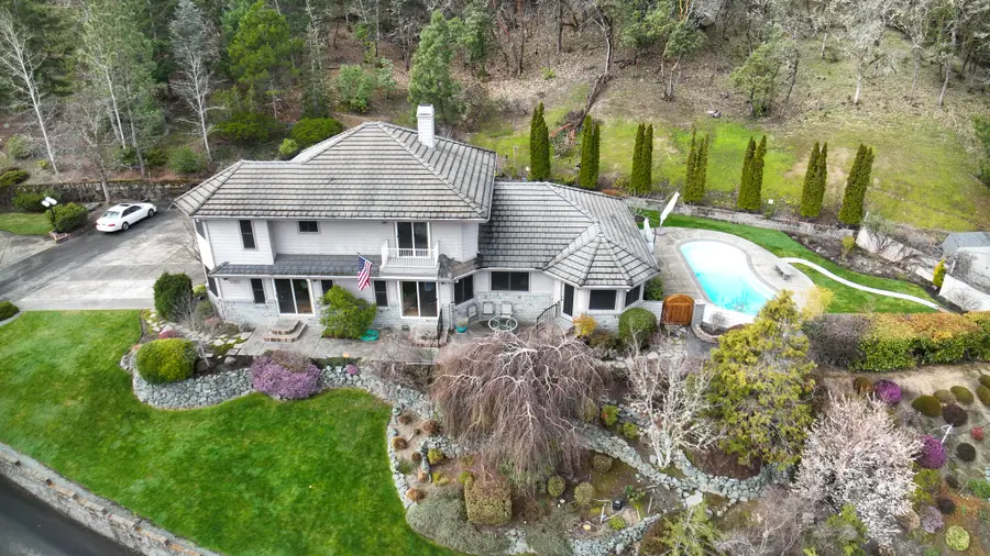 1285 NW Cooke, Grants Pass, OR 97526 - Image #3