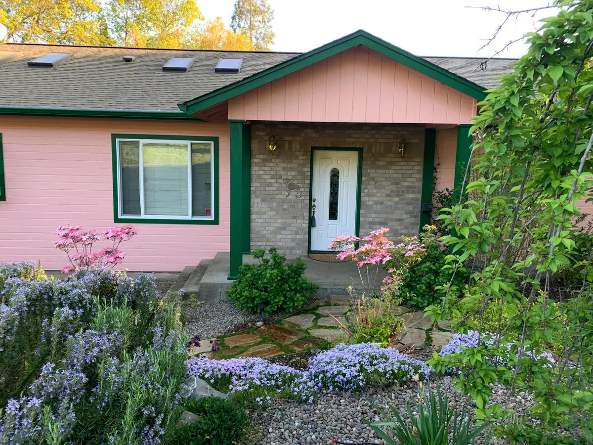 860 Fifth Avenue, Gold Hill, OR 97525 - Image #1