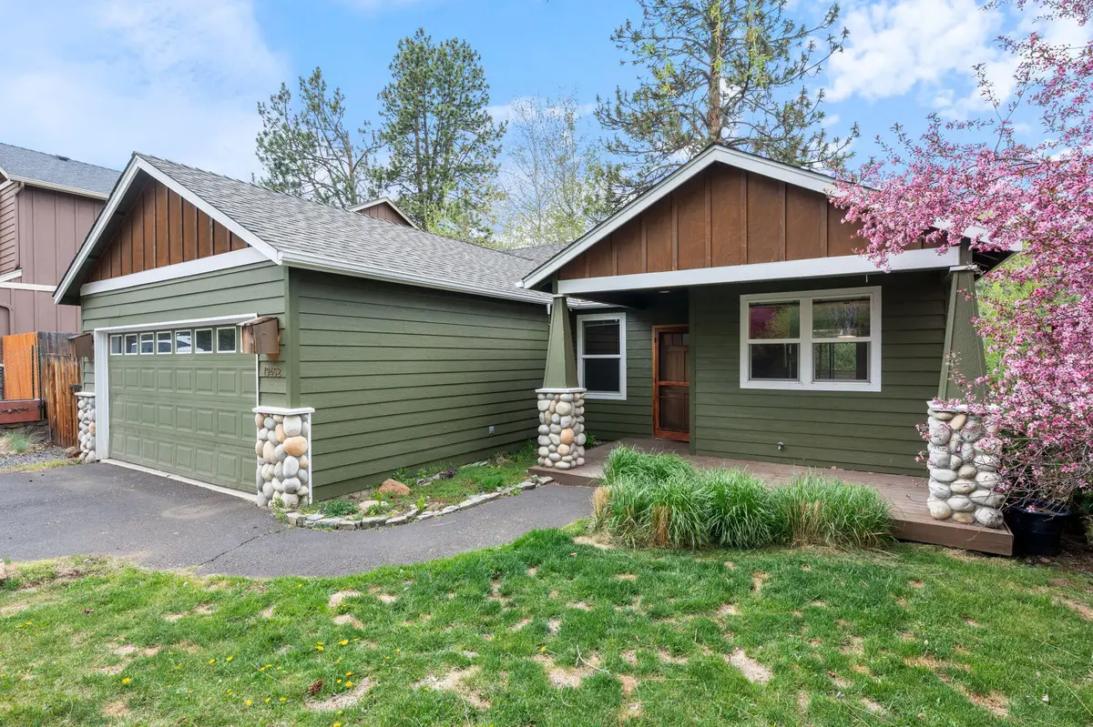 19452 Brookside, Bend, OR 97702 - Image #1