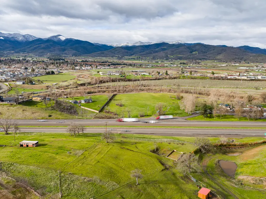 0 Suncrest, Talent, OR 97540 - Image #3