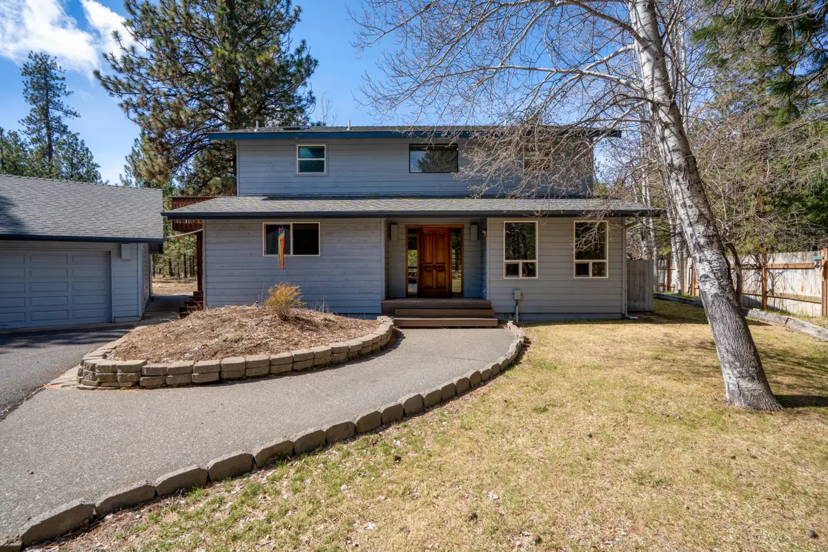 69215 Martingale, Sisters, OR 97759 - Image #1