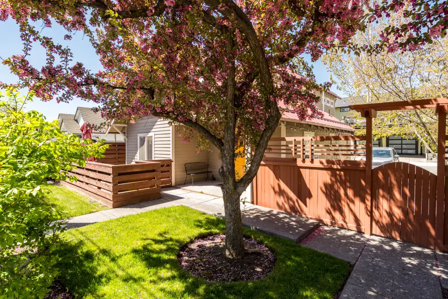 139 NW Broadway, Bend, OR 97703 - Image #2