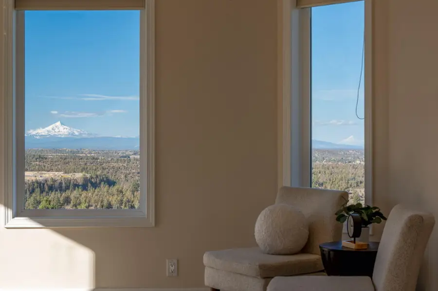 3615 NW Falcon Ridge, Bend, OR 97703 - #3