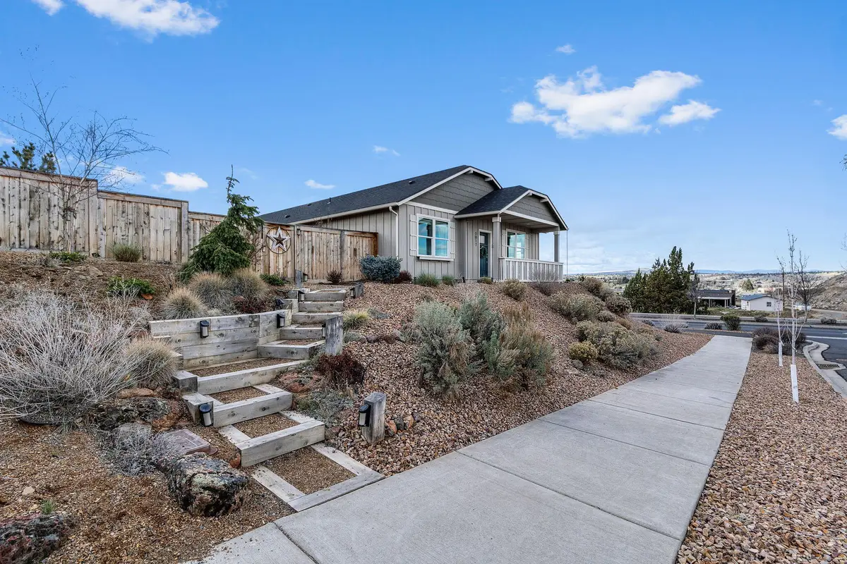 1017 SE Balsamroot Lane, Madras, OR 97741 - #1