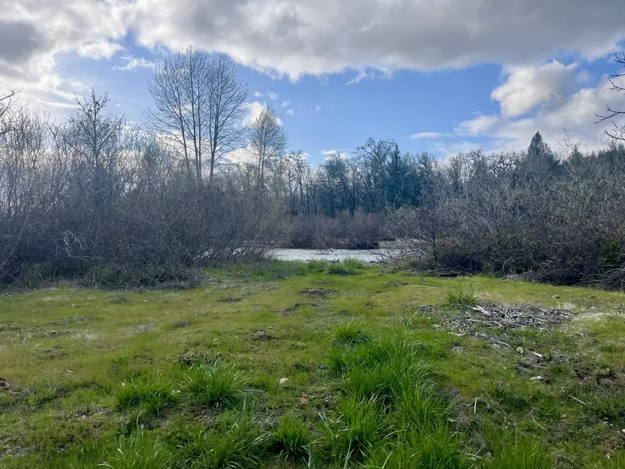 Lake Shore, Selma, OR 97538 - Image #3