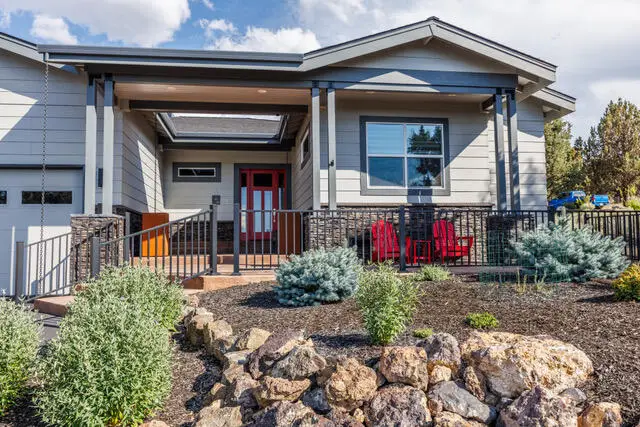 1203 Highland View, Redmond, OR 97756 - Image #2