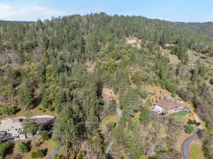 2805 Old Military, Medford, OR 97502 - Image #2